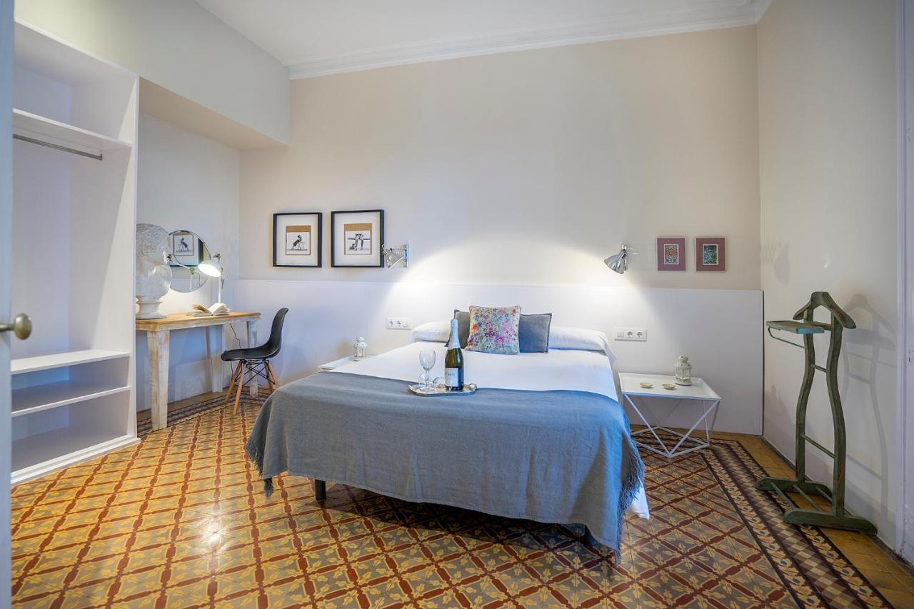 Friendly Rentals Gran Via Барселона Экстерьер фото