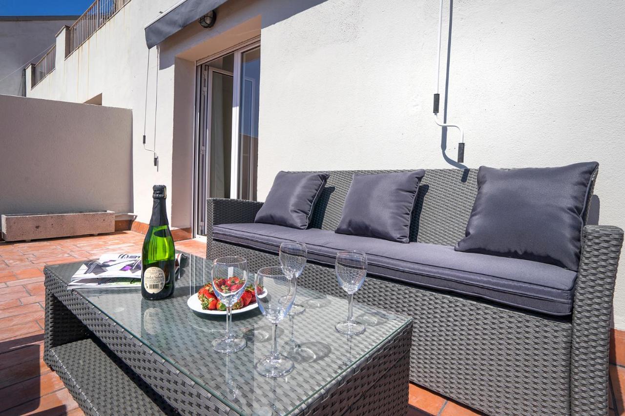 Friendly Rentals Gran Via Барселона Экстерьер фото