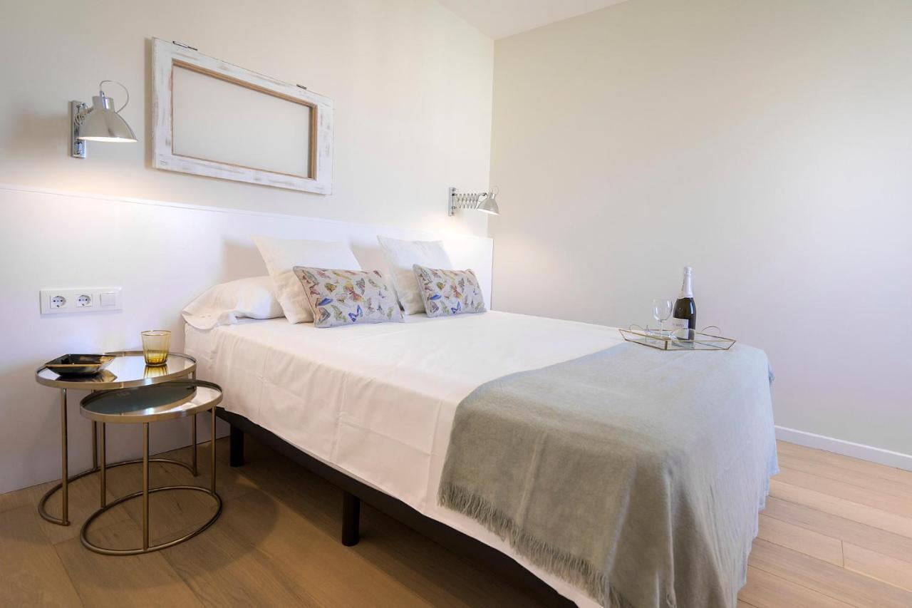 Friendly Rentals Gran Via Барселона Экстерьер фото