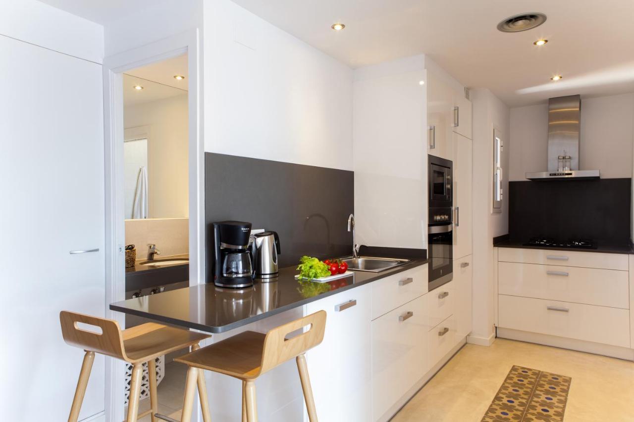Friendly Rentals Gran Via Барселона Экстерьер фото