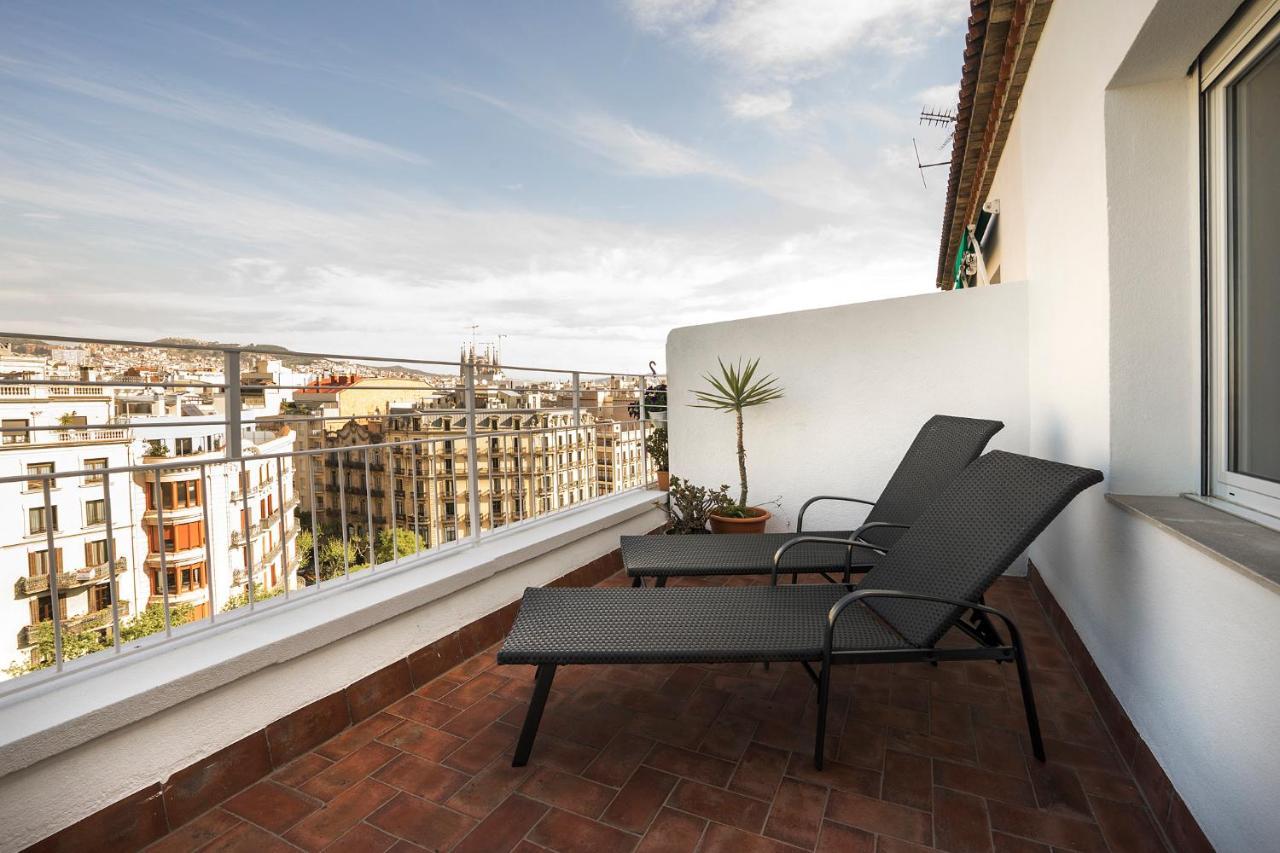 Friendly Rentals Gran Via Барселона Экстерьер фото