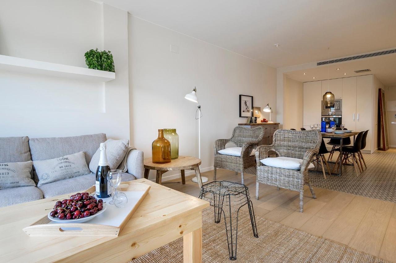 Friendly Rentals Gran Via Барселона Экстерьер фото