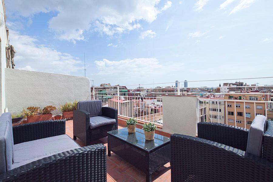 Friendly Rentals Gran Via Барселона Экстерьер фото