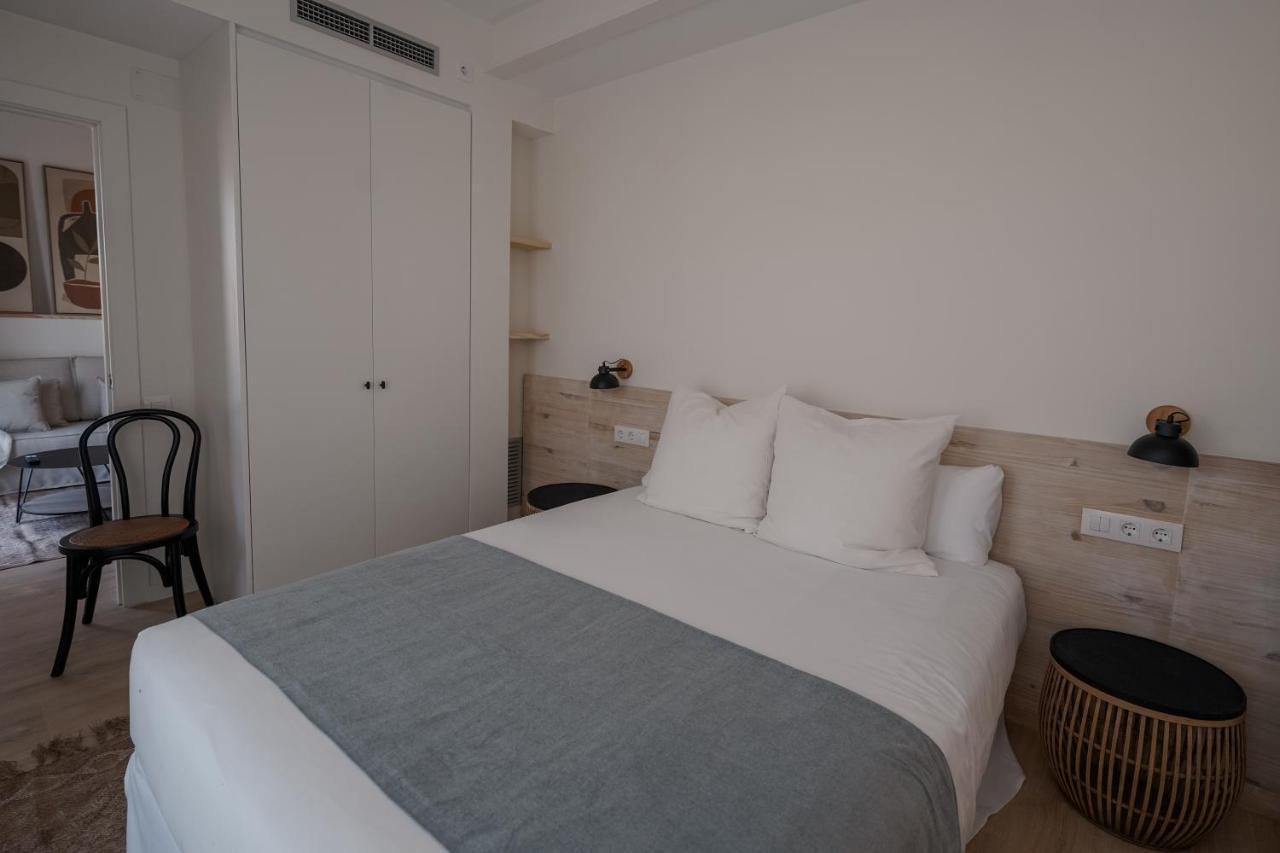 Friendly Rentals Gran Via Барселона Экстерьер фото